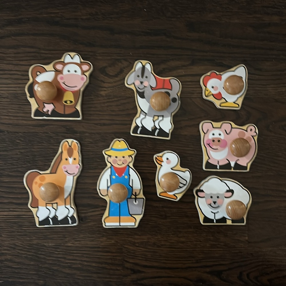 Melissa & Doug Farm Animals Jumbo Knob Wooden Puzzle - Picture 3 of 4